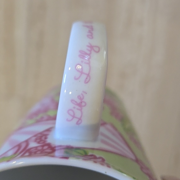 Rare Lilly Pulitzer "Life, Lilly, and the Pursuit of Happiness" Cabana Mug - Picture 2 of 7